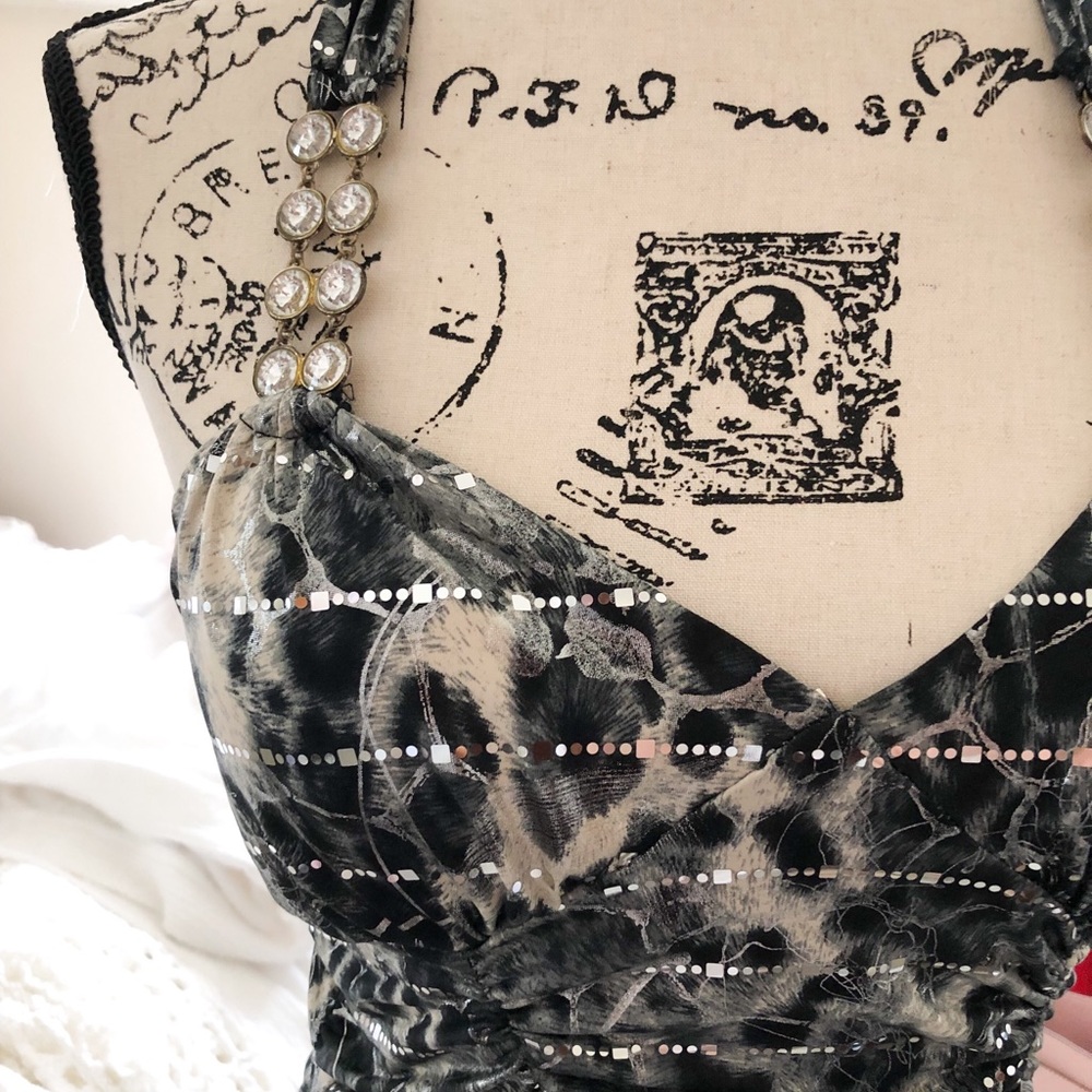 Halter Top - Picture 3 of 3